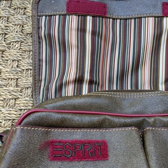 Esprit Shoulder Purse with striped lining, red and brown - Picture 2 of 10